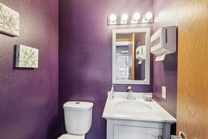 More Photos Of 819 Southwestern Run, Youngstown Medical For Sale