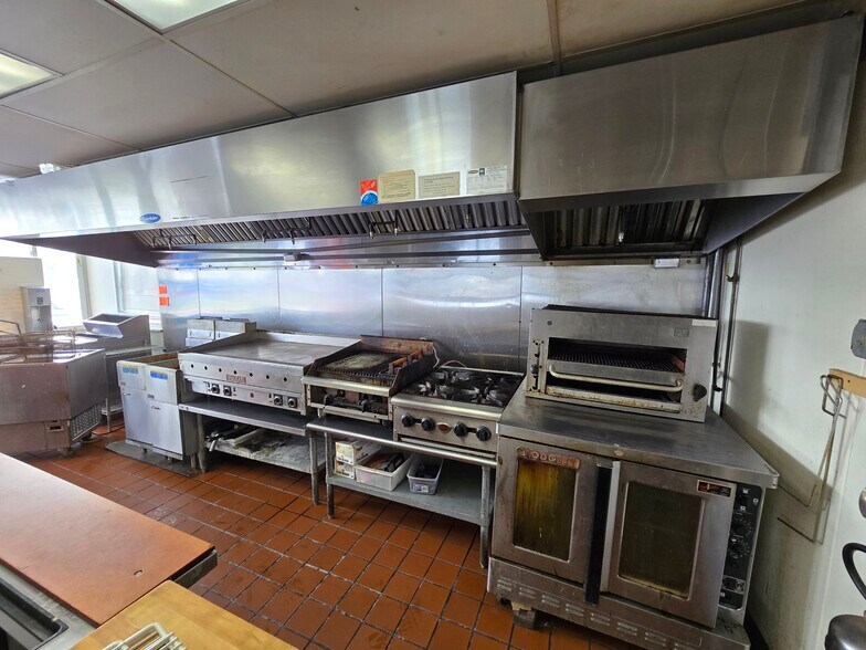 More Photos Of 365 E Main St, Waterloo Township General Retail For Sale