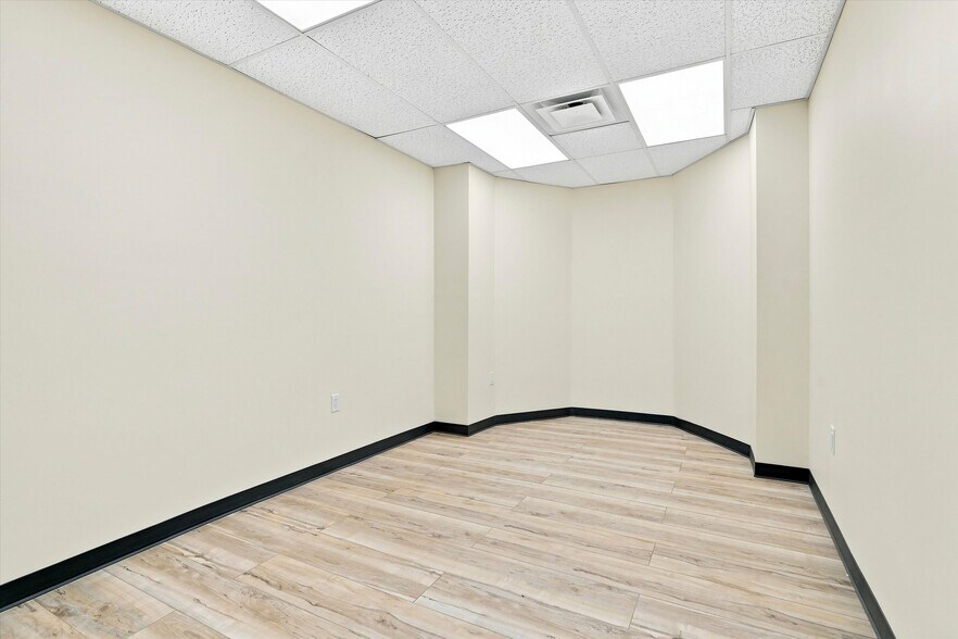 More Photos Of 119 E Lehigh Ave, Philadelphia Healthcare For Lease