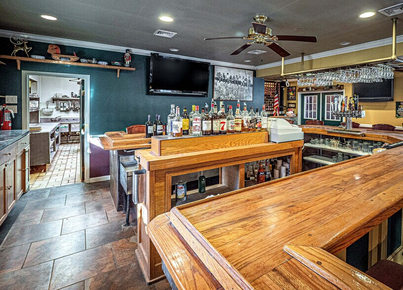 More Photos Of 923 State Route 32, Highland Mills Restaurant For Sale