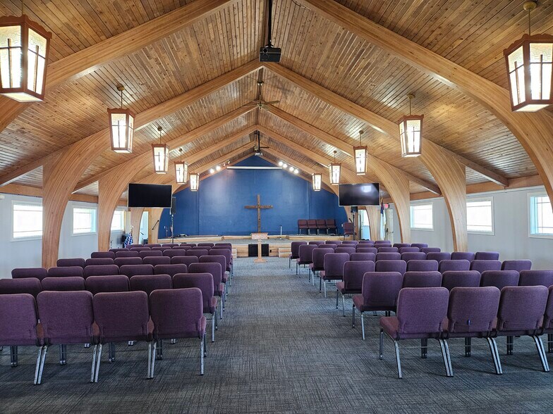 More Photos Of 444 Argonaut St, Manteca Religious Facility For Lease