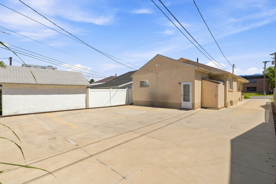 More Photos Of 1872 S Main St, Salt Lake City Freestanding For Sale