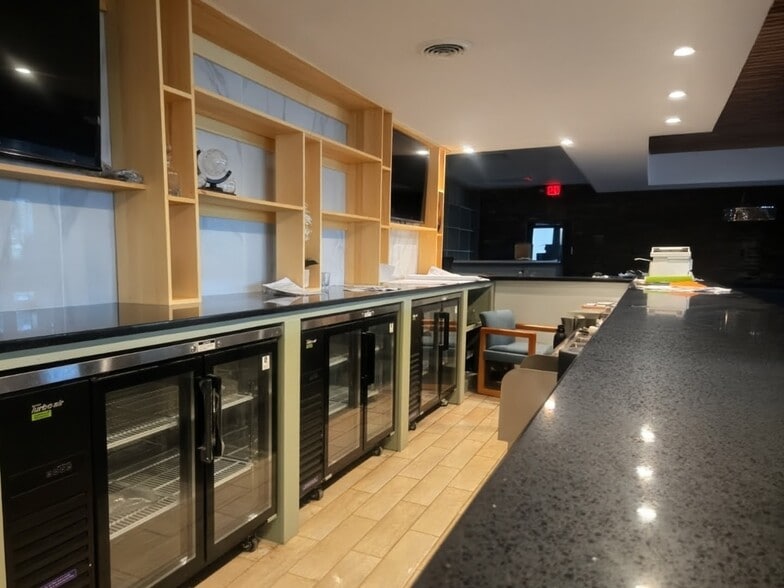 More Photos Of 2505 Wilmington Pike, Dayton Restaurant For Sale