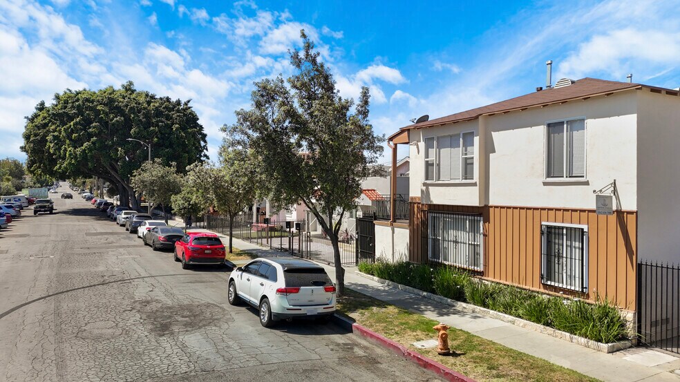 More Photos Of 1885-1887 Locust Ave, Long Beach Apartments For Sale