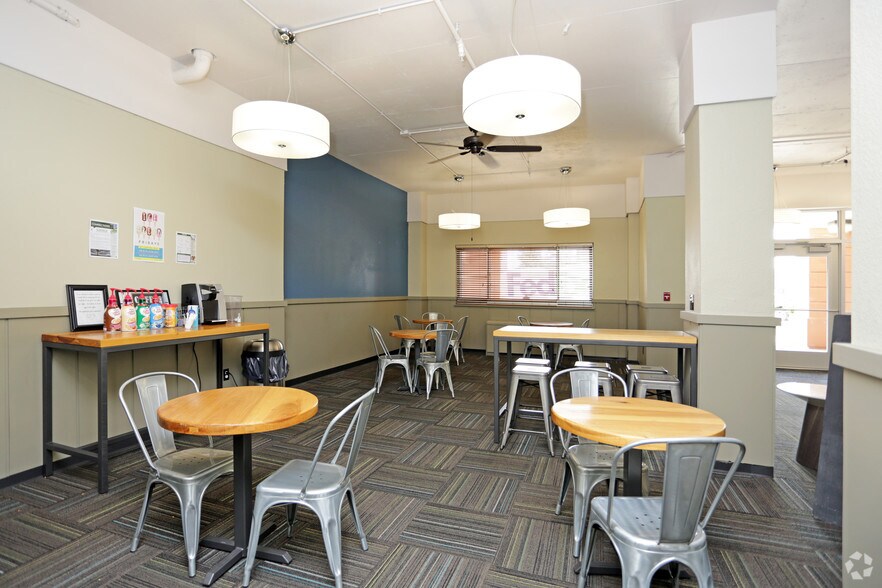 More Photos Of 320 N 22nd St, Omaha Apartments For Sale