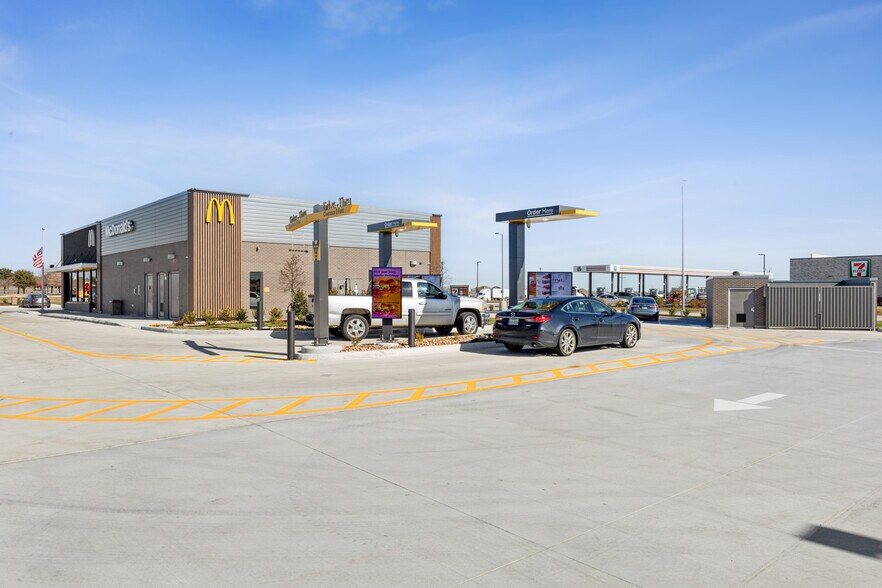 More Photos Of 1280 State Highway 114, Justin General Retail For Sale