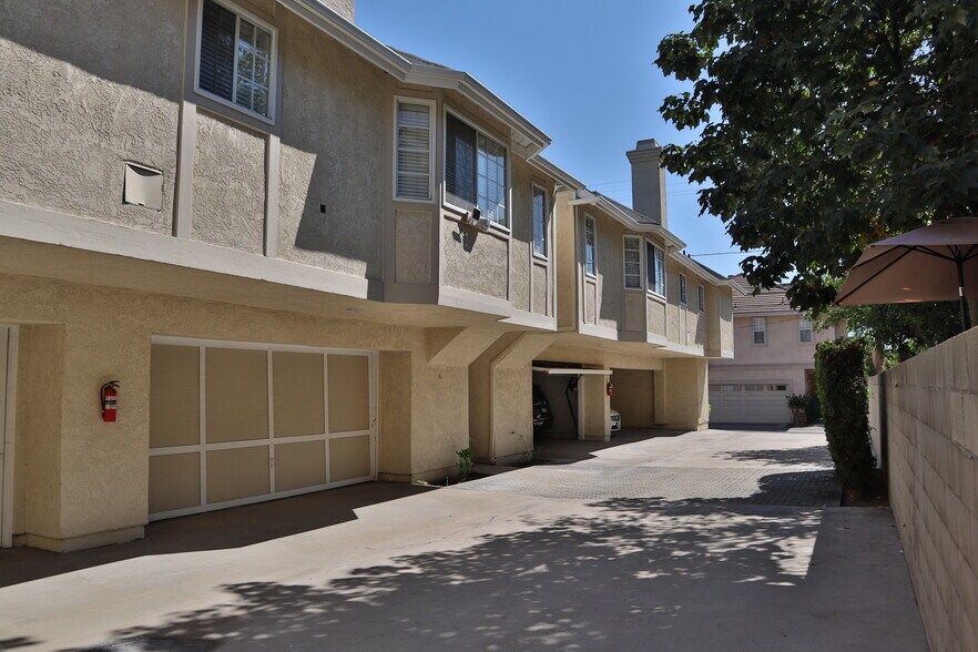 More Photos Of 154 Diamond St, Arcadia Apartments For Sale