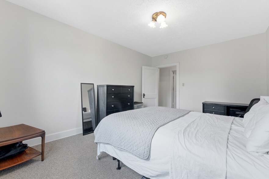More Photos Of 320 Watts St, Morgantown Apartments For Sale