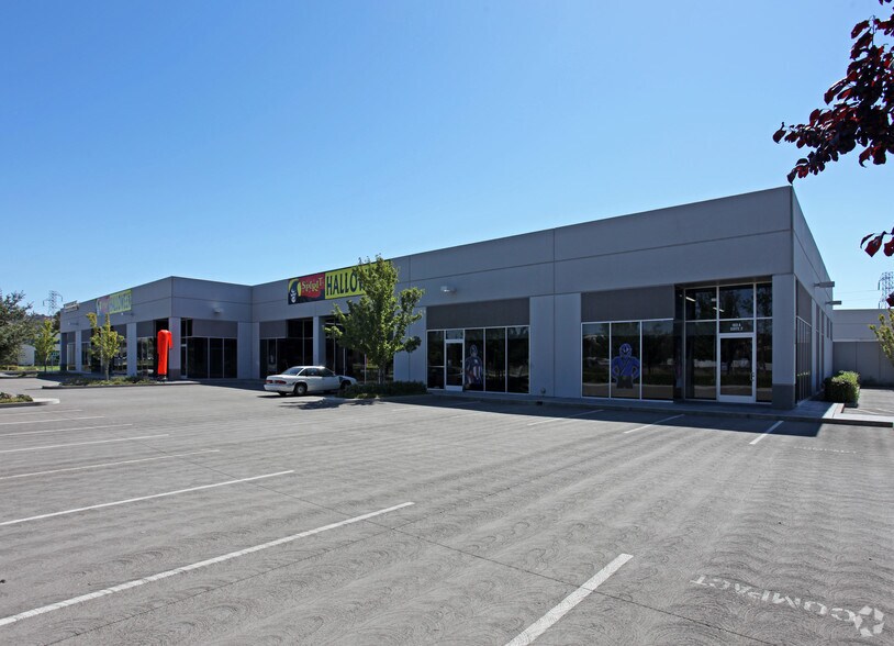 More Photos Of 103 Commerce Ct, Fairfield Unknown For Lease