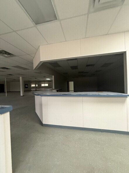 More Photos Of 7200 Nineteen Mile Rd, Sterling Heights Light Manufacturing For Lease