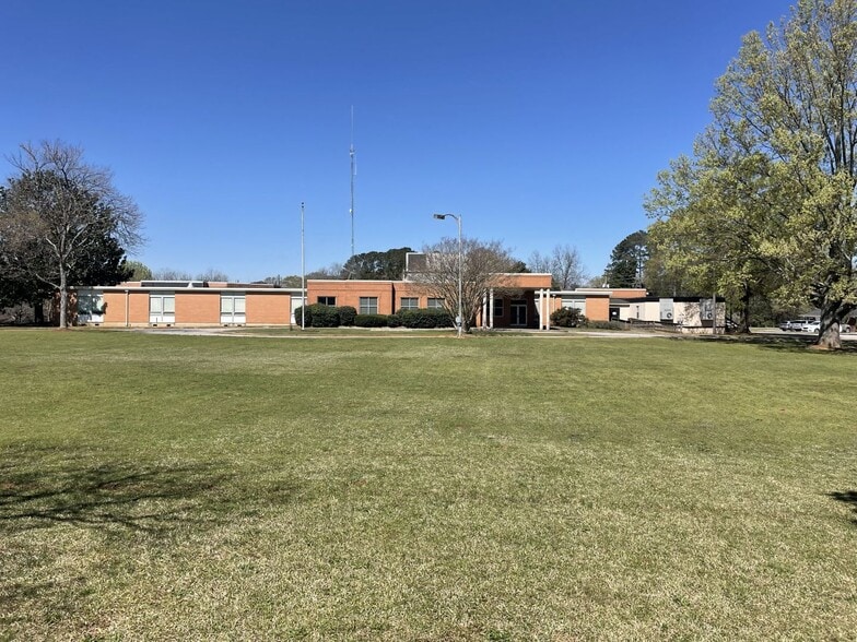 Primary Photo Of 1077 S Main St, Madison Assisted Living For Sale