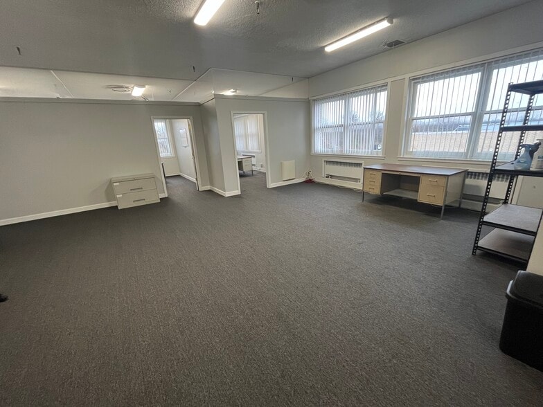 More Photos Of 6841 N Rochester Rd, Rochester Hills Unknown For Lease