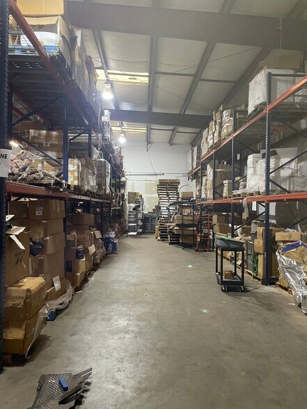 More Photos Of 3575 Trotter Dr, Alpharetta Warehouse For Lease