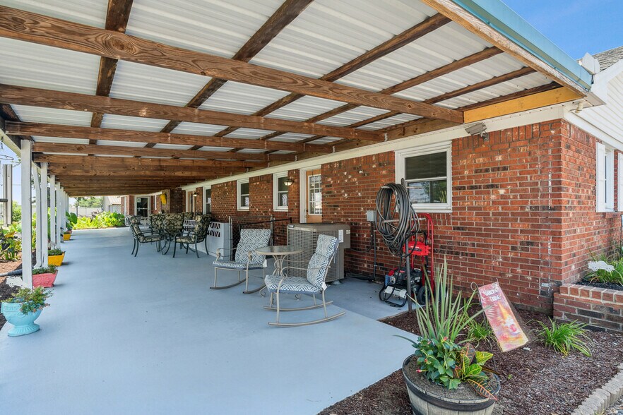 More Photos Of 639 N Broadway, Portland Assisted Living For Sale