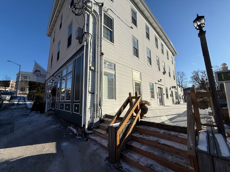 More Photos Of 8-10 Essex St, Andover Storefront Retail Office For Lease