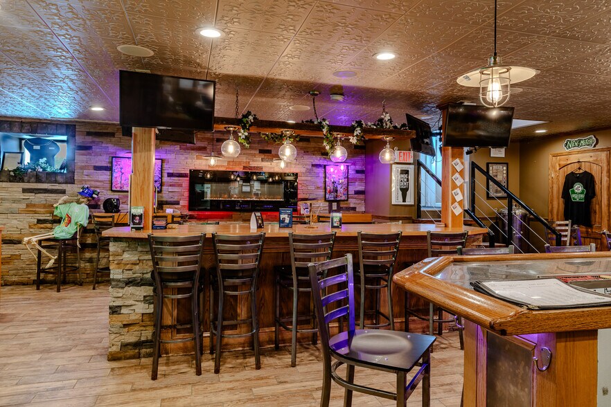 More Photos Of 315 E Seneca St, Manlius General Retail For Sale