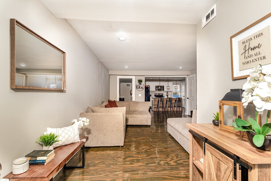 More Photos Of 6603 Dixie Hwy, Florence Freestanding For Sale