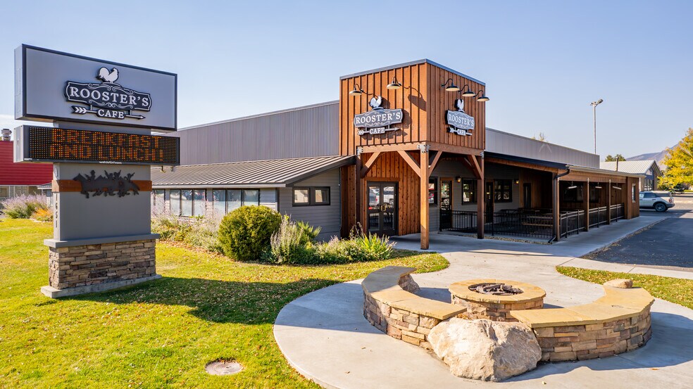 More Photos Of 1651 8th St, Cody Restaurant For Lease