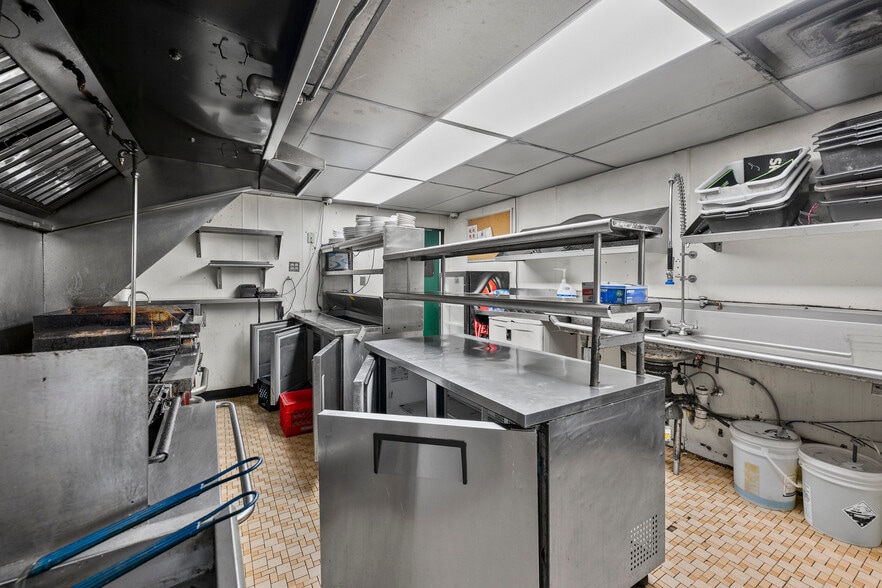 More Photos Of 21413 W 8 Mile Rd, Detroit Sports And Entertainment For Sale