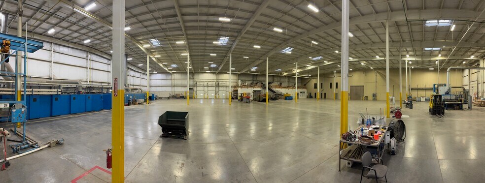 More Photos Of 4955 Beck Dr, Elkhart Manufacturing For Sale