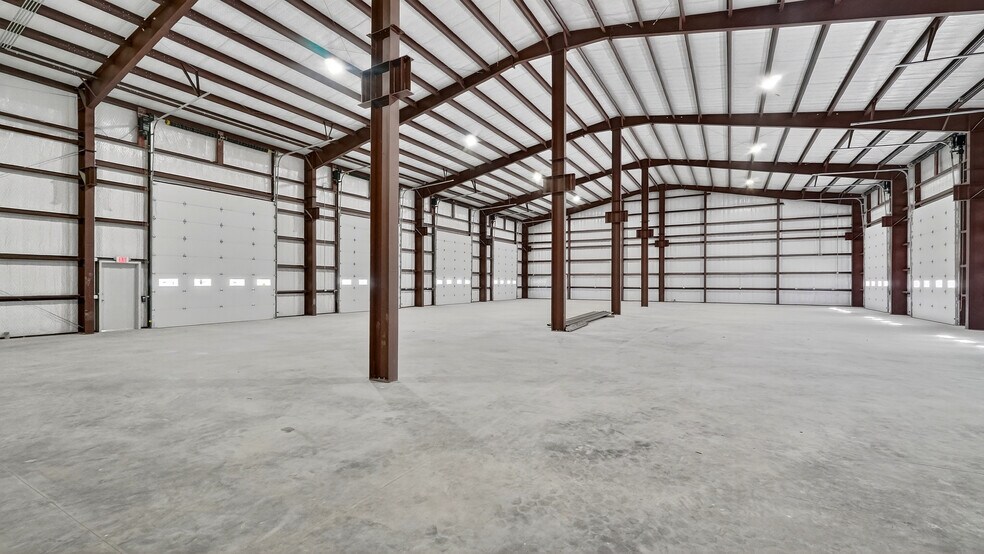 More Photos Of 16511 W Basin St, Odessa Industrial For Lease