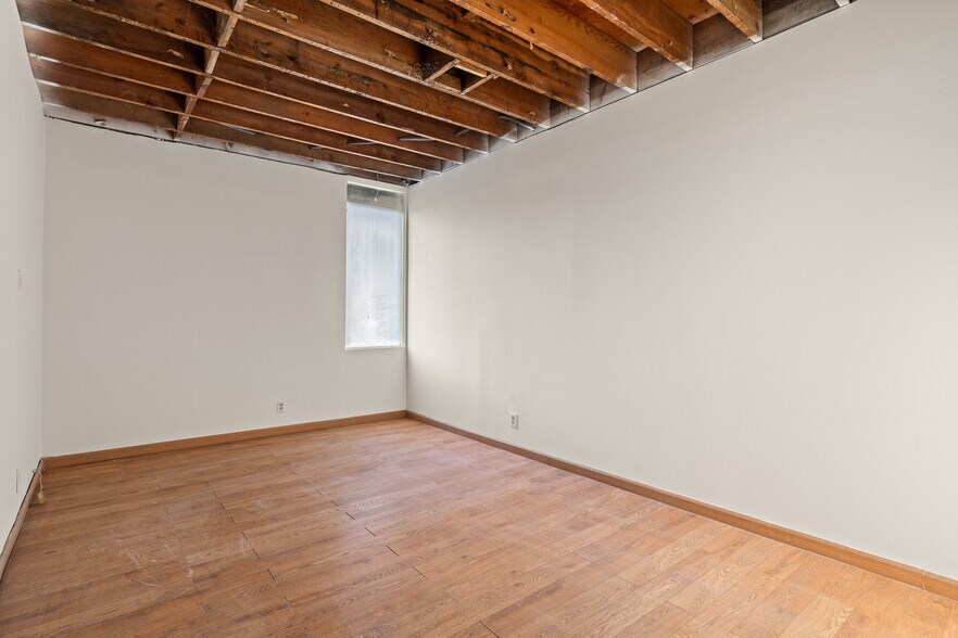 More Photos Of 2951-2953 Lincoln Blvd, Santa Monica Loft Creative Space For Sale