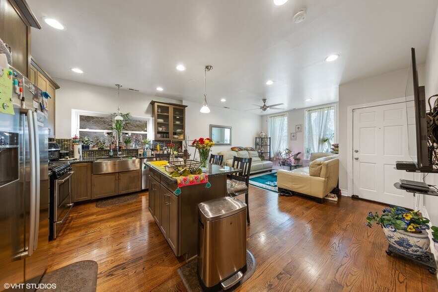 More Photos Of 815 S Bell Ave, Chicago Multifamily For Sale