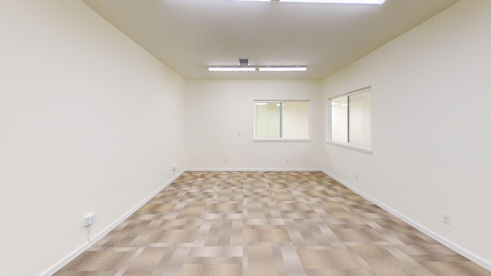 More Photos Of 524 Mokauea St, Honolulu Warehouse For Lease