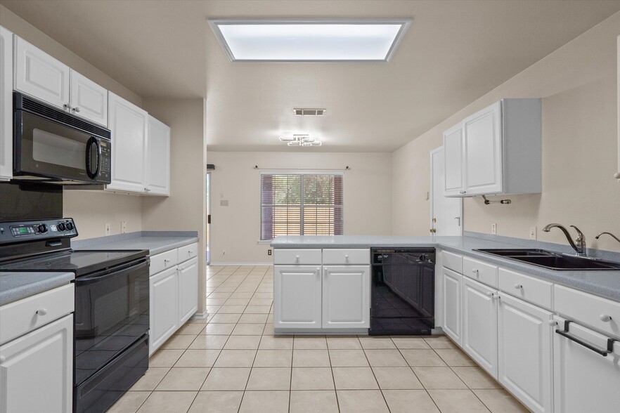 More Photos Of 201 Covala Dr, Cedar Park Specialty For Sale