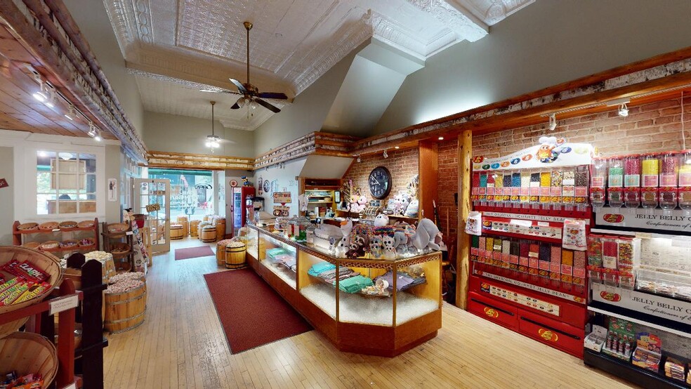 More Photos Of 211 Bridge St, Charlevoix Office For Sale