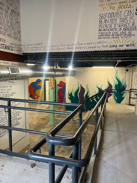 More Photos Of 85 North St, Canton Storefront For Lease