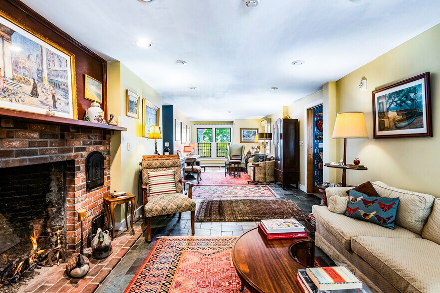 More Photos Of 32 Maple St, Andover Hospitality For Sale