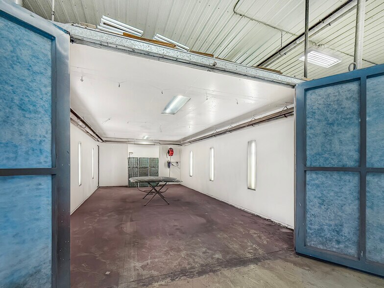 More Photos Of 2326 N Main St, Osceola Auto Repair For Sale