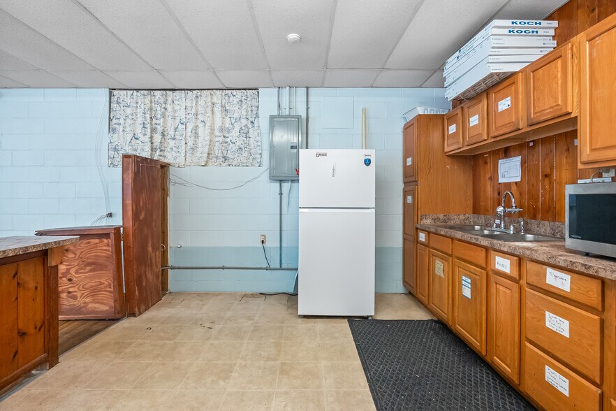 More Photos Of 855 W Desoto St, Clermont Specialty For Lease