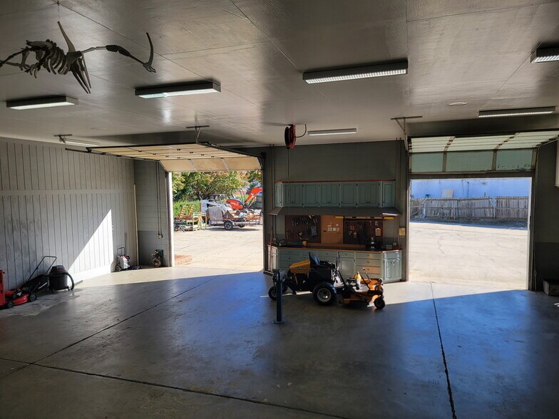 More Photos Of 1106 Goodale Ave, Camden Flex For Sale