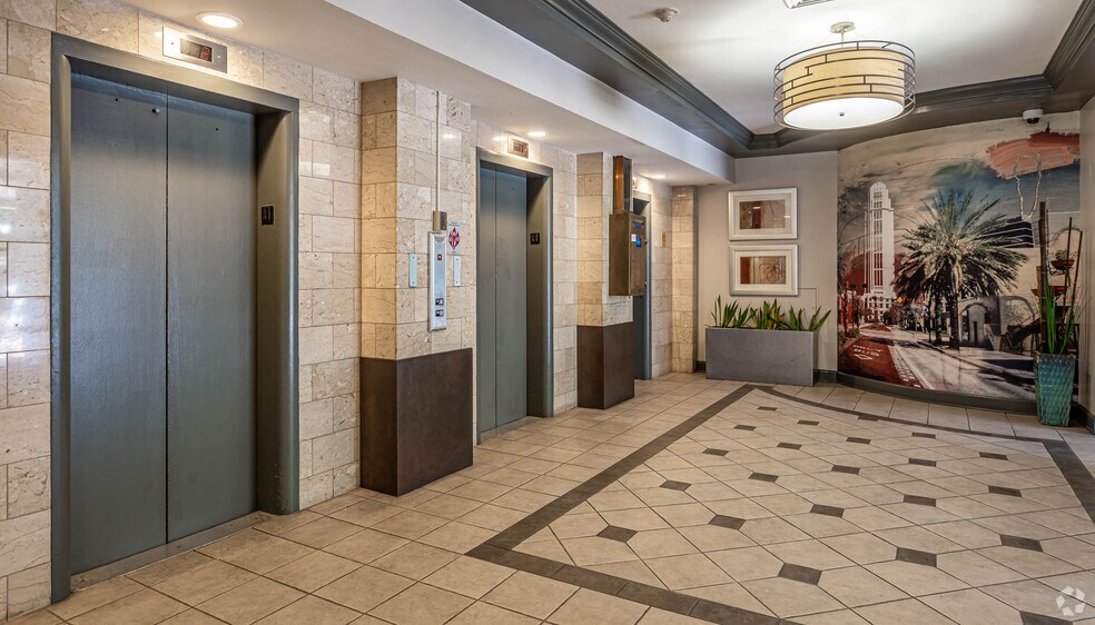 More Photos Of 425 E Central Blvd, Orlando Apartments For Lease