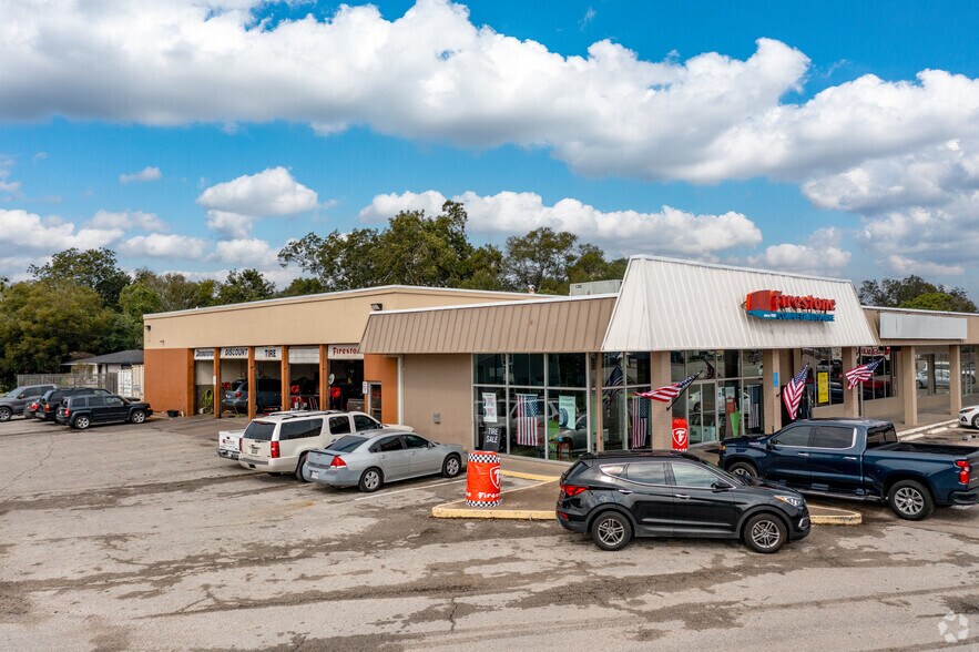 More Photos Of 493-519 N Downing Rd, Angleton Unknown For Lease