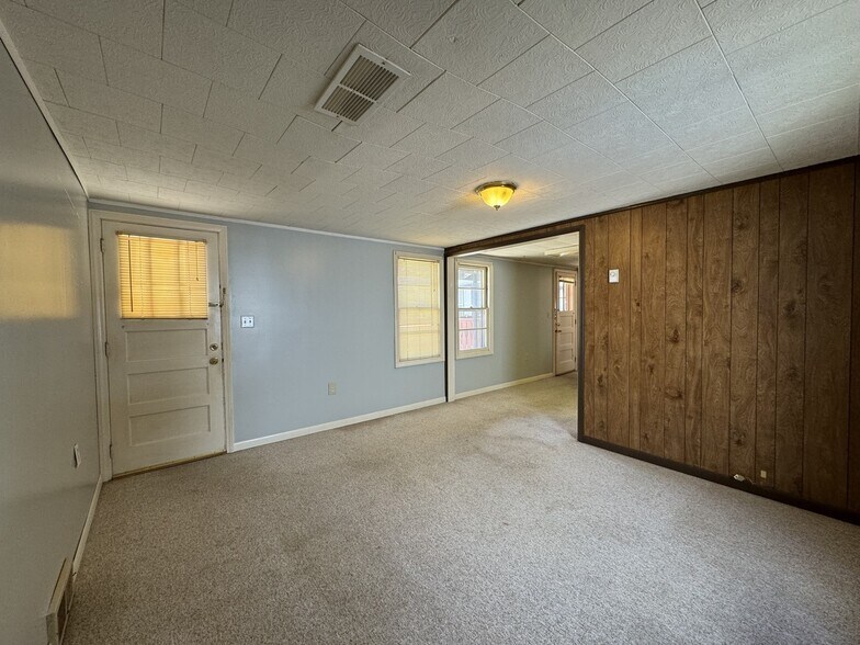 More Photos Of 2989 W Houghton Lake Dr, Houghton Lake Apartments For Sale