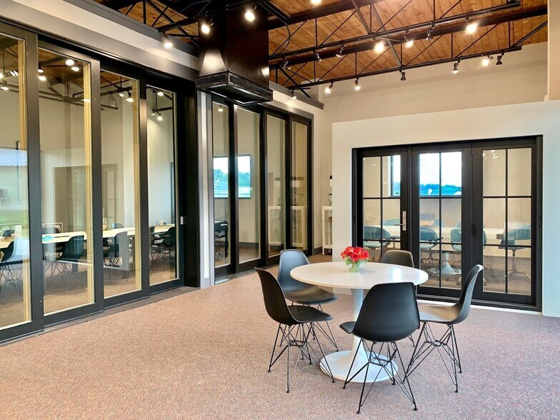 More Photos Of 1404 Bare Hills Ave, Baltimore Flex For Lease