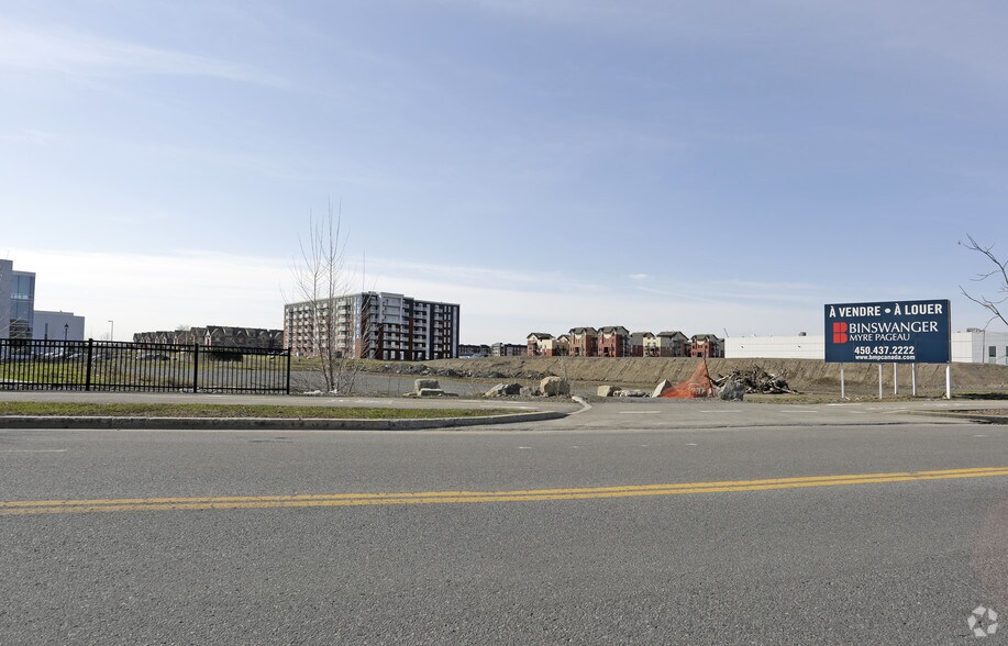 More Photos Of 3665 Av Grandes Tourelles, Boisbriand Office For Lease