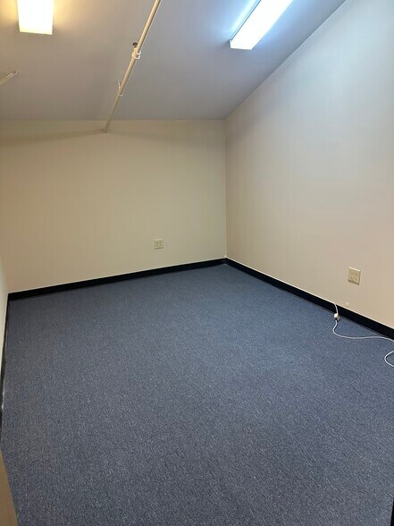 More Photos Of 1500 Garner Rd, Raleigh Office Residential For Lease