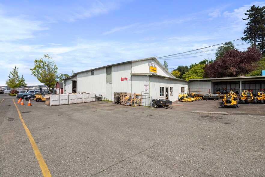 More Photos Of 901 Bay St, Port Orchard Storefront For Sale