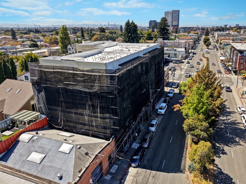 More Photos Of 387 40th St, Oakland Apartments For Sale