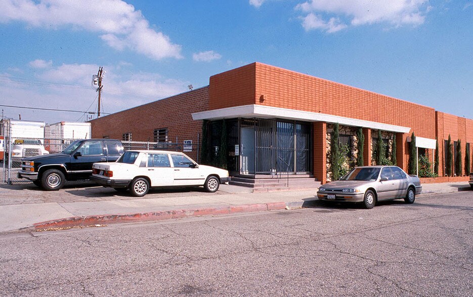 Primary Photo Of 7400 Greenbush Ave, North Hollywood Warehouse For Lease