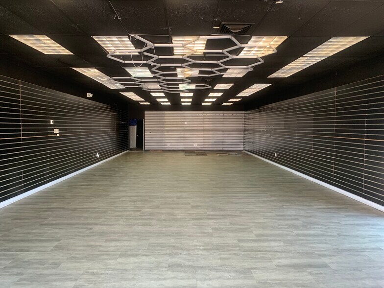 More Photos Of 2110-2130 Columbus Rd NE, Canton Unknown For Lease