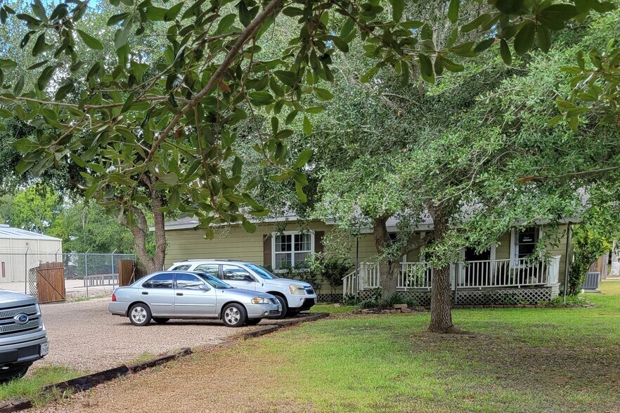 More Photos Of 245 Gonyo Ln, Richmond Office For Lease
