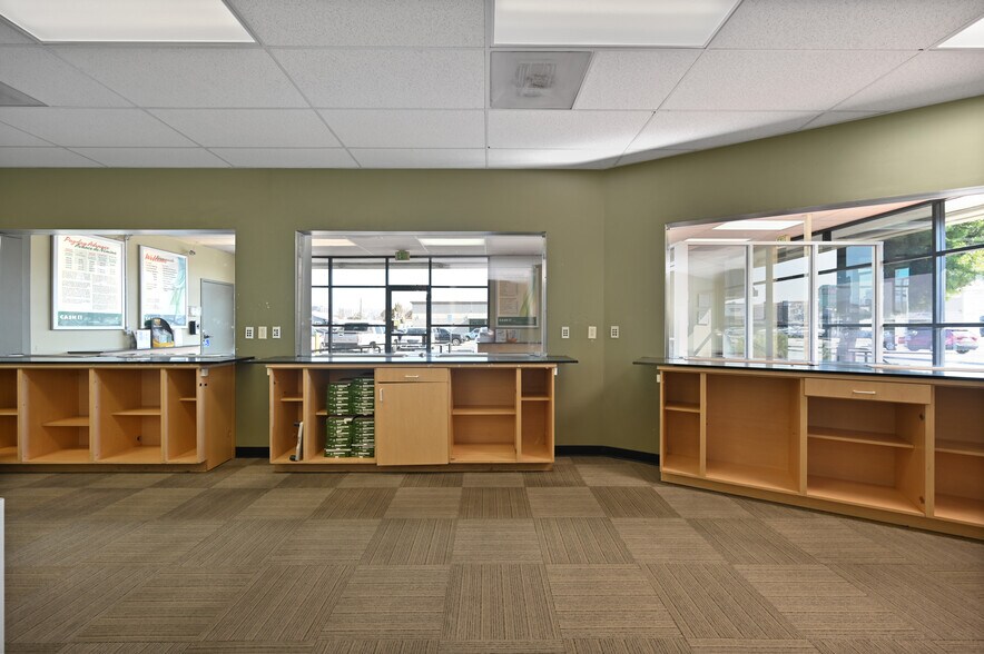 More Photos Of 1101-1105 W San Carlos St, San Jose Freestanding For Lease