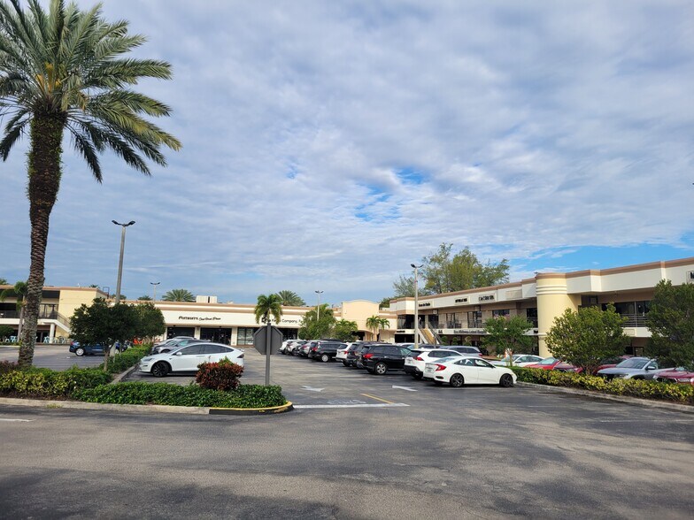 More Photos Of 21065-21073 Powerline Rd, Boca Raton Unknown For Lease