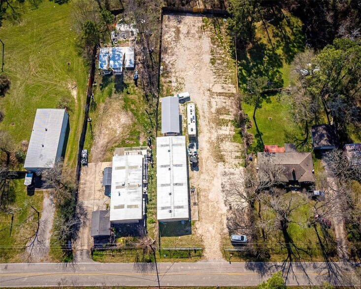 More Photos Of 18723 Mirror Lake Dr, Spring Warehouse For Sale