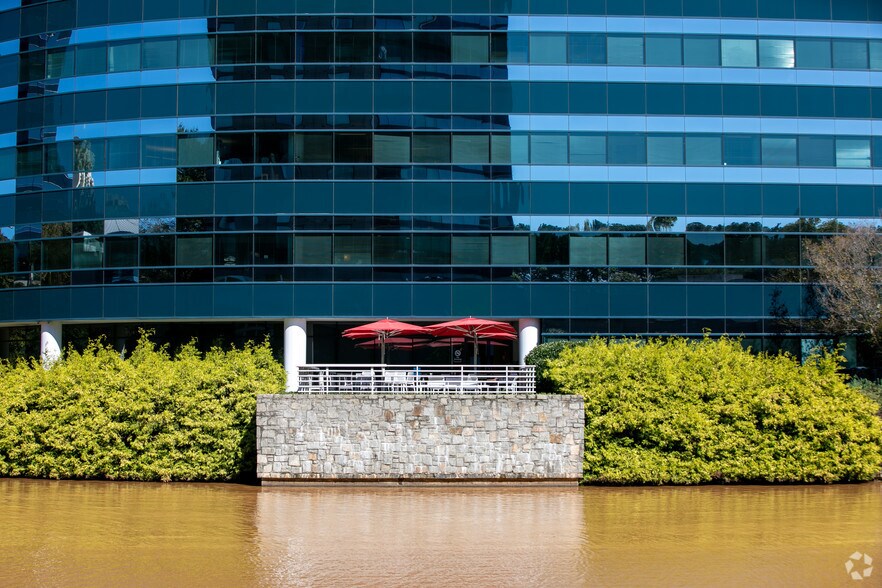 More Photos Of 1 Concourse Pky NE, Atlanta Office For Sale